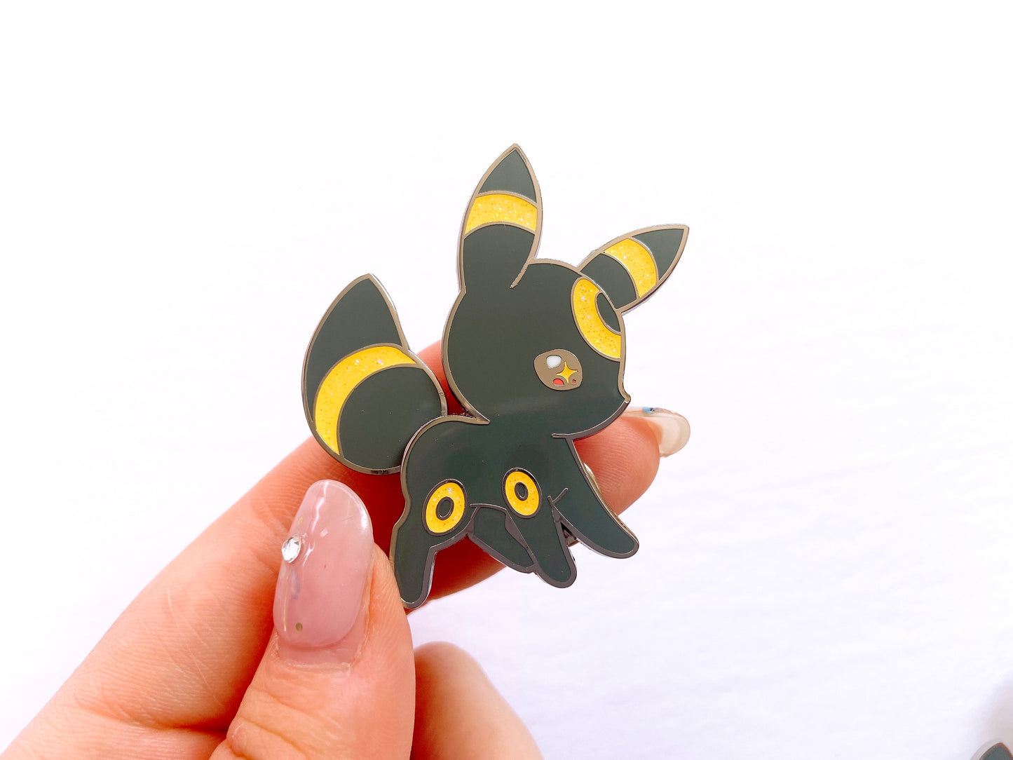 Umbreon Bobble Tail Enamel Pin