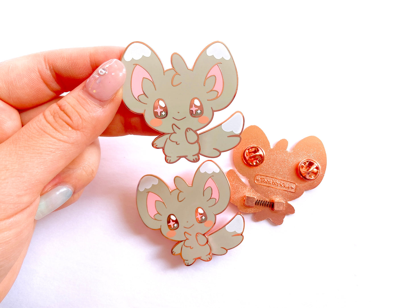 Minccino Bobble Tail Enamel Pin