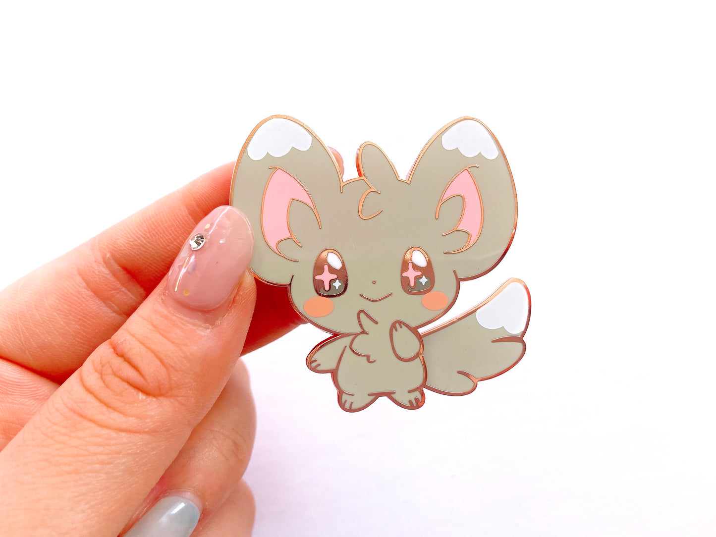 Minccino Bobble Tail Enamel Pin