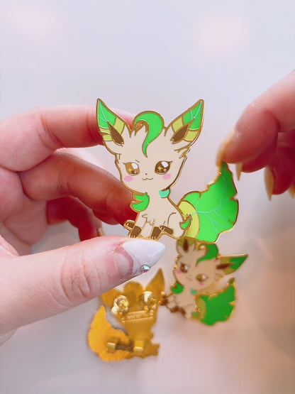 Leafeon Fidget Toy Pin
