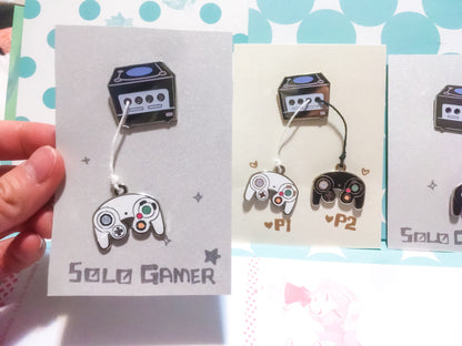 Gamecube Linked Enamel Pins (1")