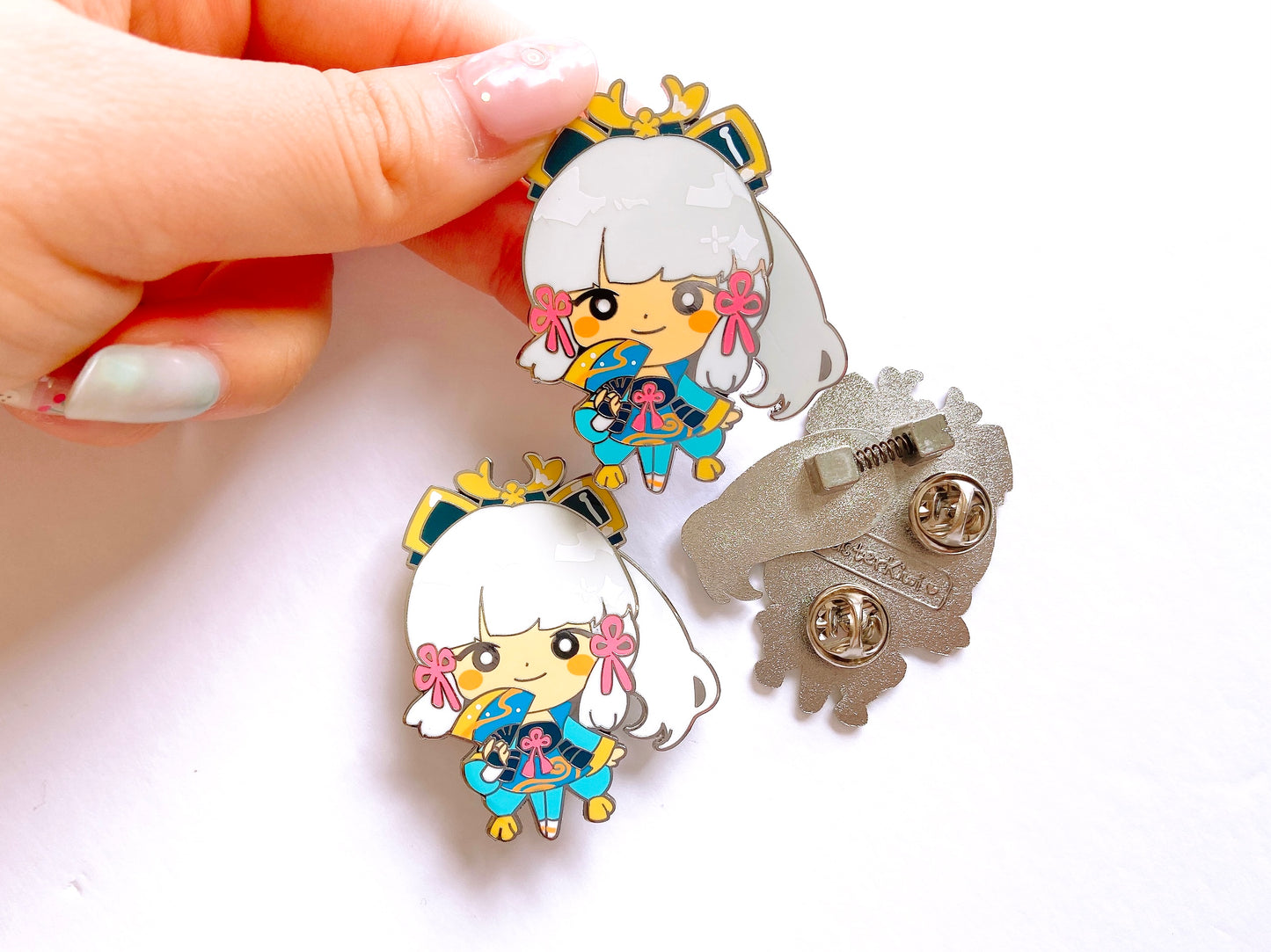 Kamisato Ayaka Bobble Head Enamel Pin [Genshin Impact]